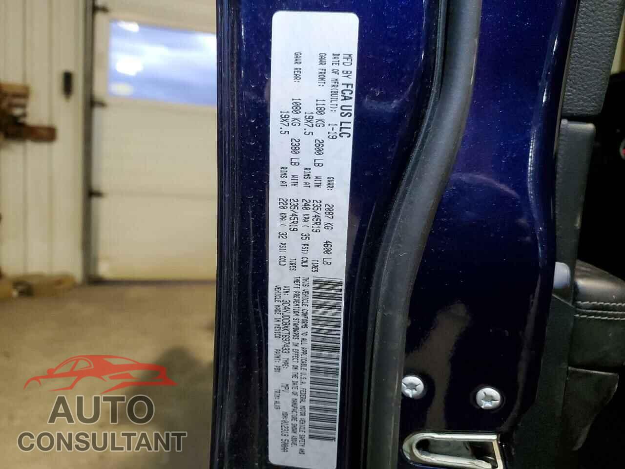 JEEP COMPASS 2019 - 3C4NJDCBXKT697433
