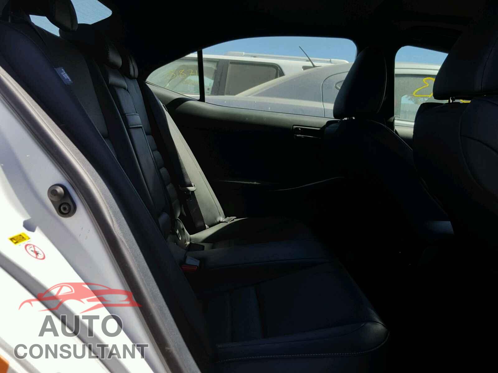 LEXUS IS 2016 - JTHBA1D24G5031688
