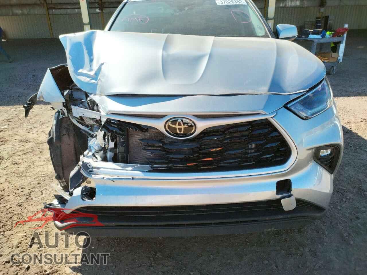 TOYOTA HIGHLANDER 2021 - 5TDBZRBH7MS547310