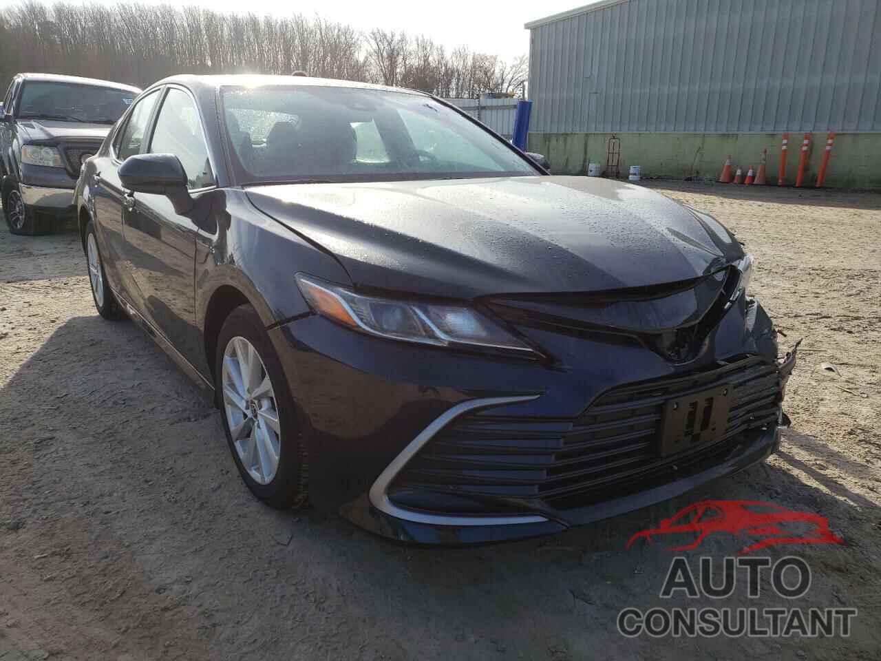 TOYOTA CAMRY 2021 - 4T1C11AK9MU471882