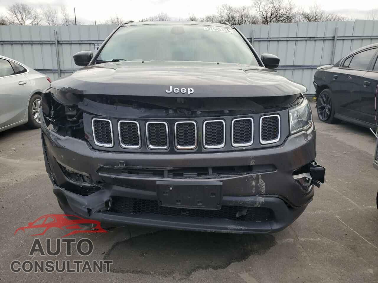 JEEP COMPASS 2017 - 3C4NJDBB8HT640044