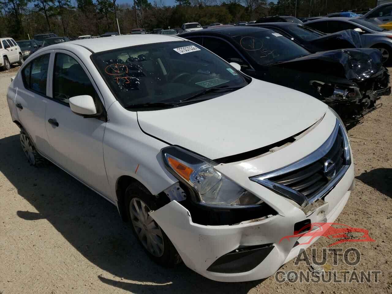 NISSAN VERSA 2017 - 3N1CN7AP8HL843934