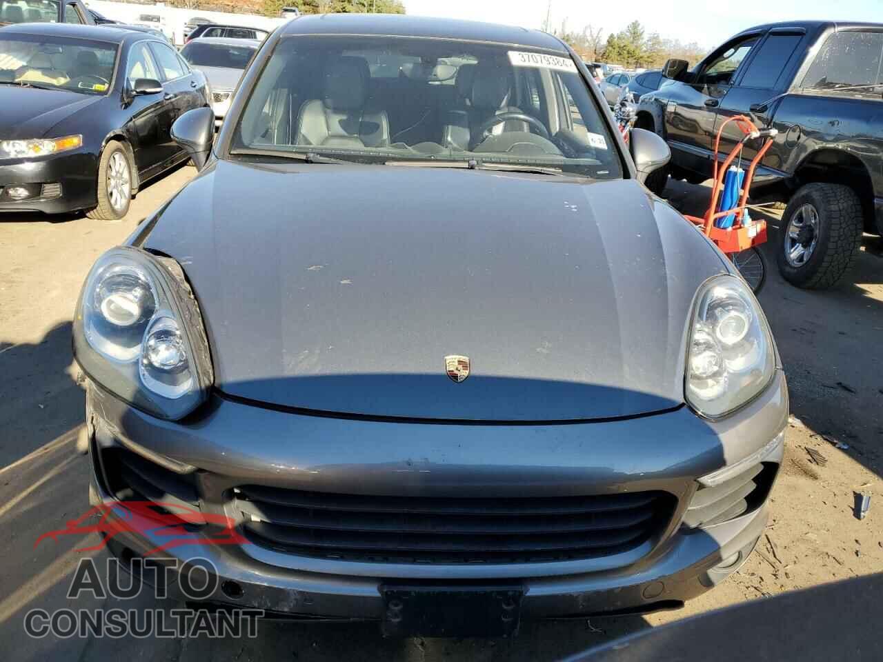 PORSCHE CAYENNE 2016 - WP1AA2A2XGKA13929