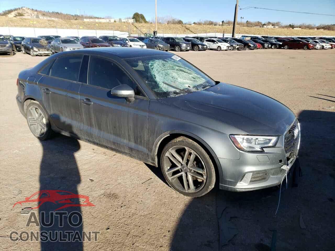 AUDI A3 2018 - WAUB8GFF0J1079250