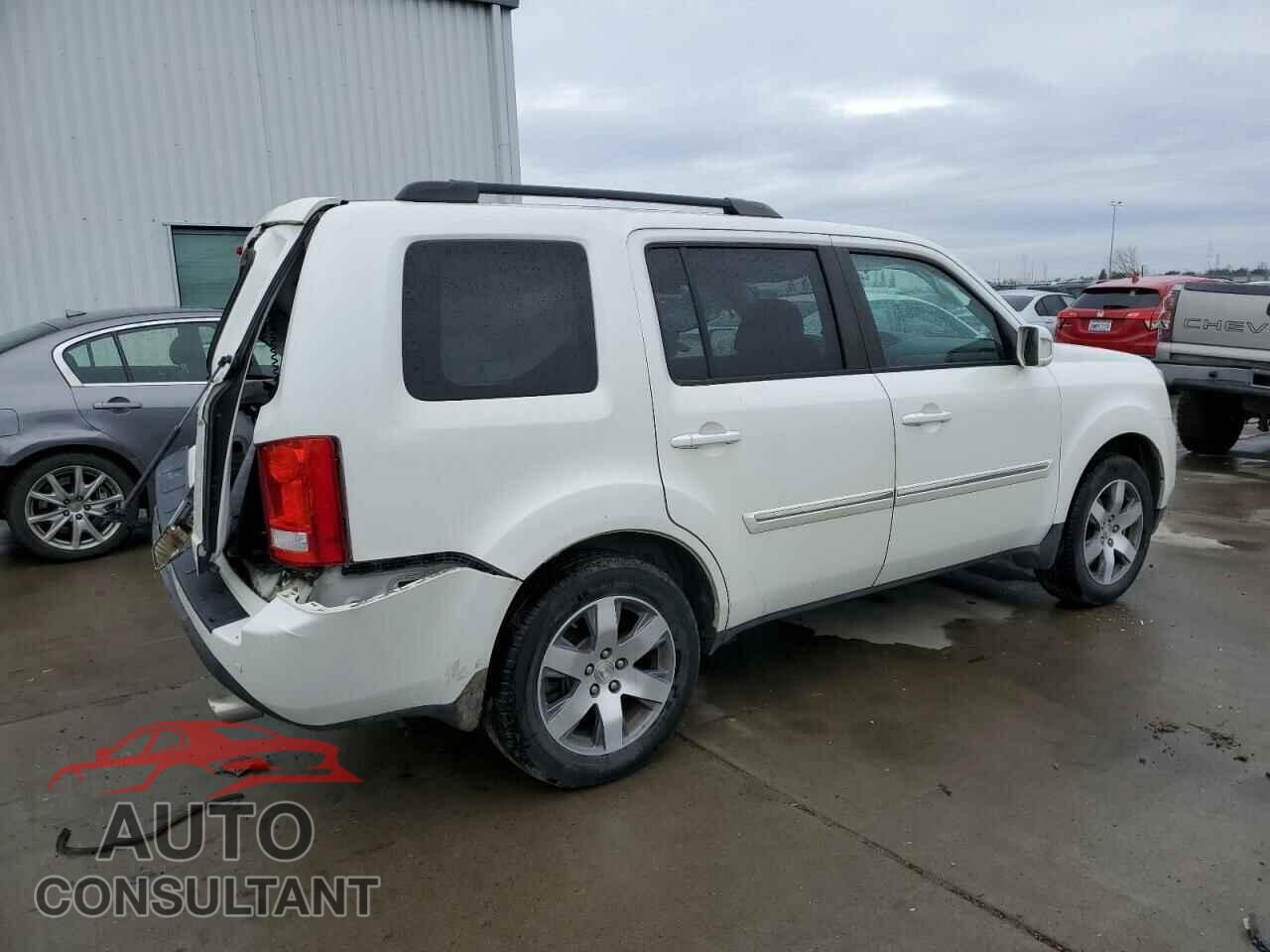 HONDA PILOT 2015 - 5FNYF4H93FB048923
