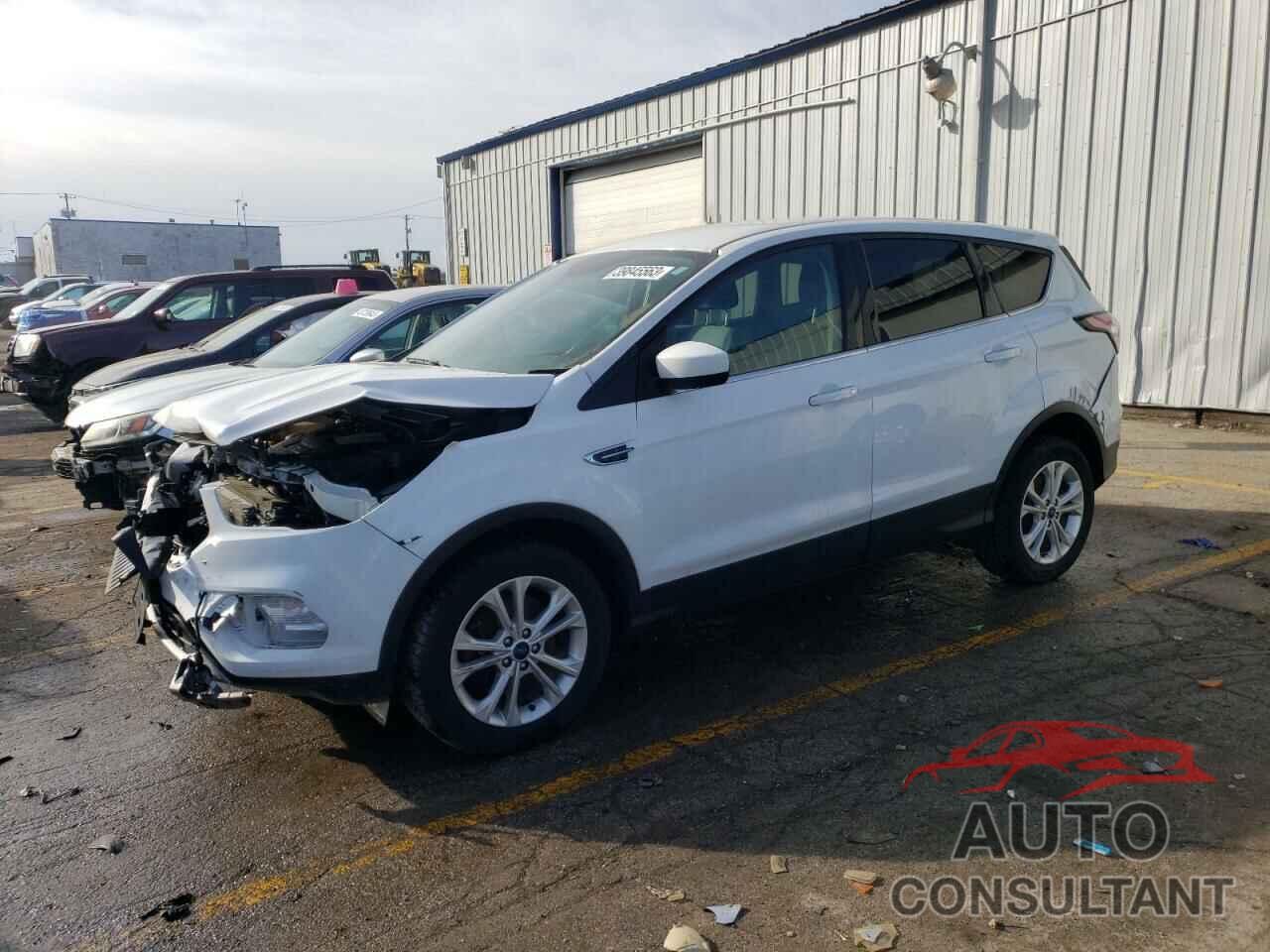 FORD ESCAPE 2017 - 1FMCU9G95HUC16937