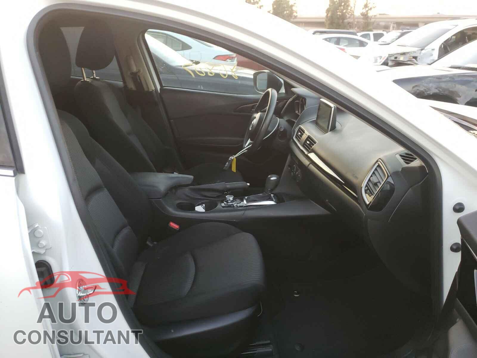 MAZDA 3 2016 - JM1BM1K73G1289215