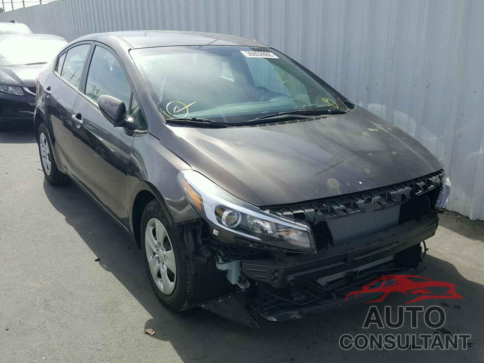 KIA FORTE 2018 - 3KPFK4A70JE201963