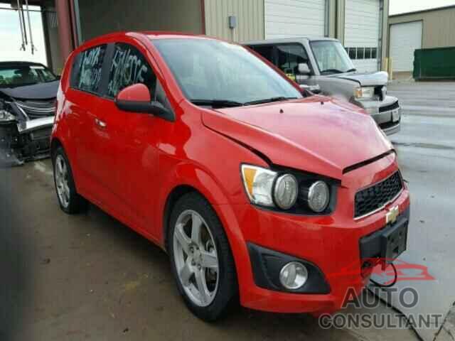 CHEVROLET SONIC 2015 - 1G1JE6SB7F4123117