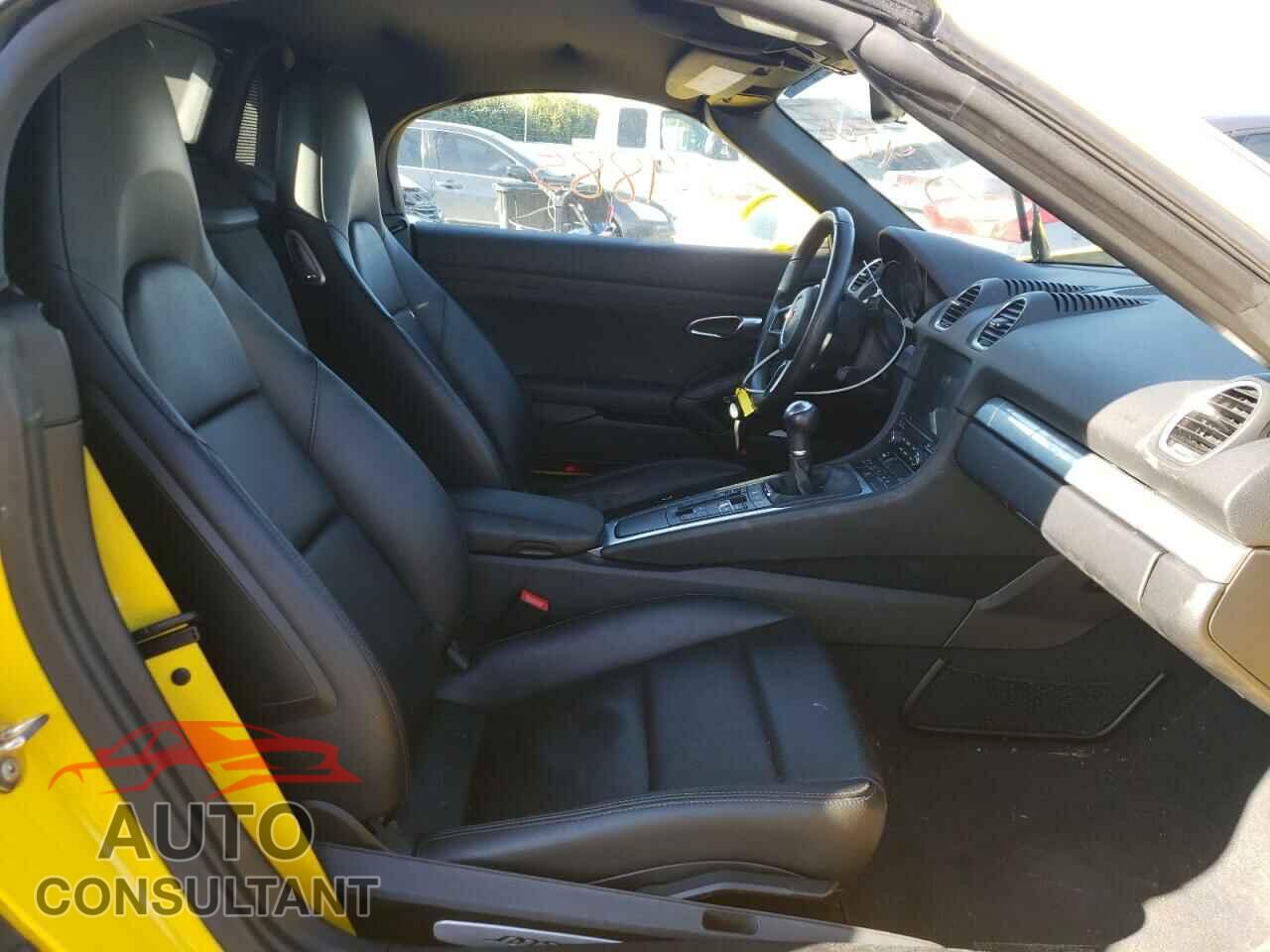 PORSCHE BOXSTER 2018 - WP0CA2A86JS210876