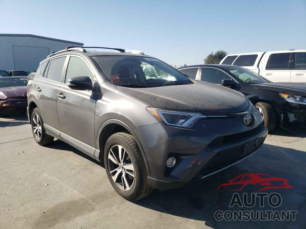 TOYOTA RAV4 2017 - JTMRFREV2HJ708707