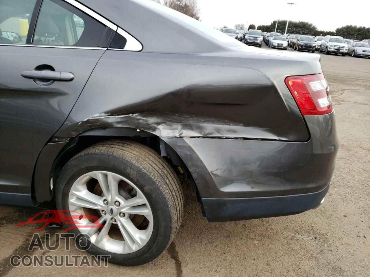 FORD TAURUS 2017 - 1FAHP2D82HG124208