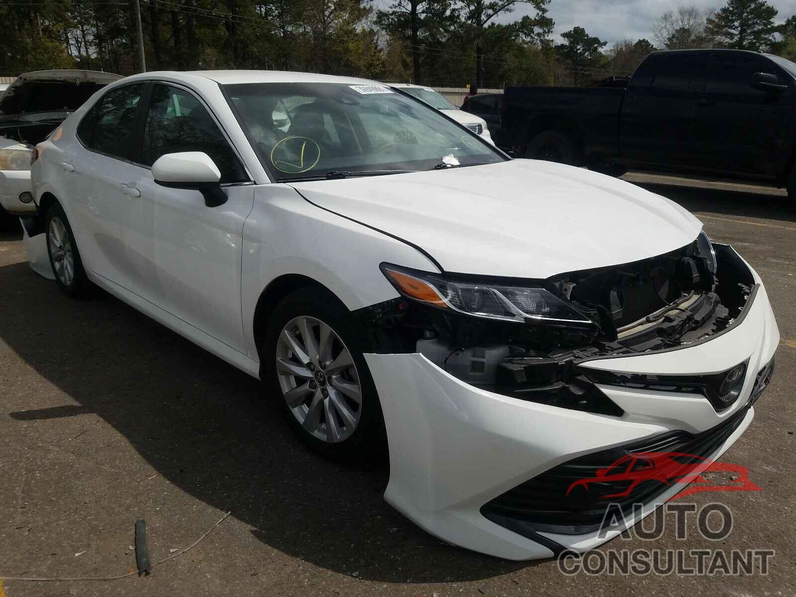 TOYOTA CAMRY 2018 - 4T1B11HK8JU036302