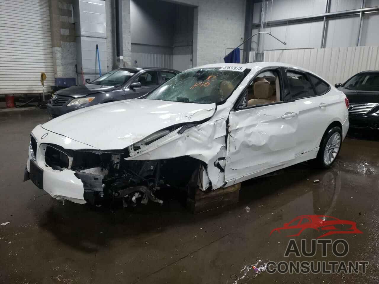 BMW 3 SERIES 2015 - WBA8Z5C52FGS36563
