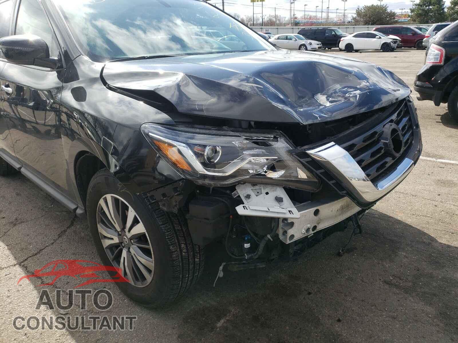 NISSAN PATHFINDER 2017 - 5N1DR2MM5HC651209