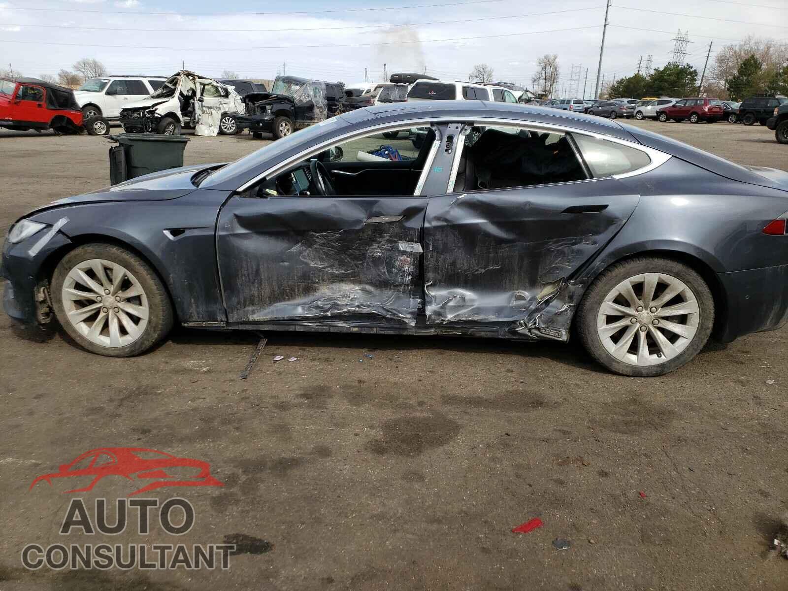 TESLA MODEL S 2018 - 5YJSA1E21JF247116