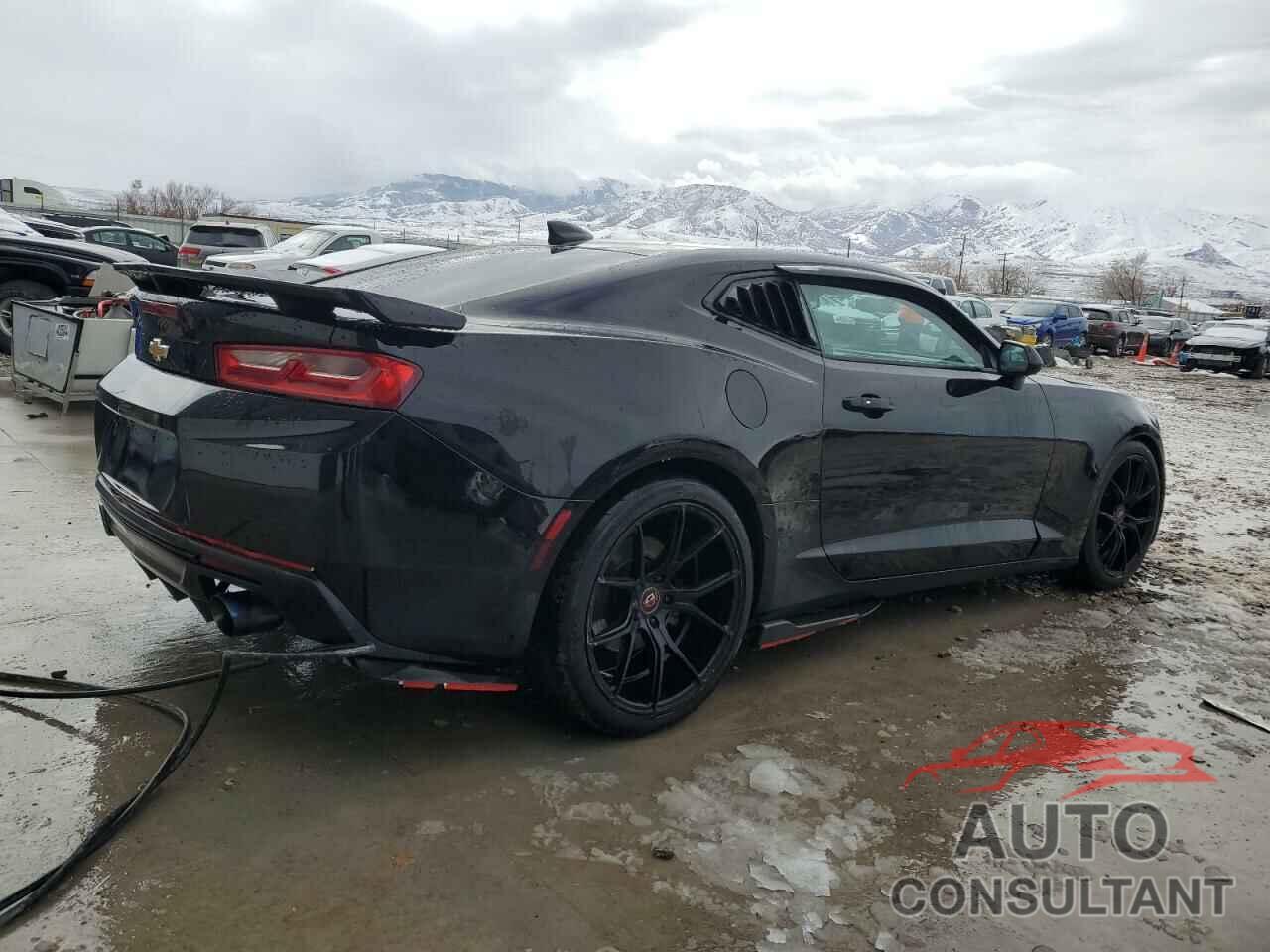 CHEVROLET CAMARO 2018 - 1G1FD1RS8J0118655