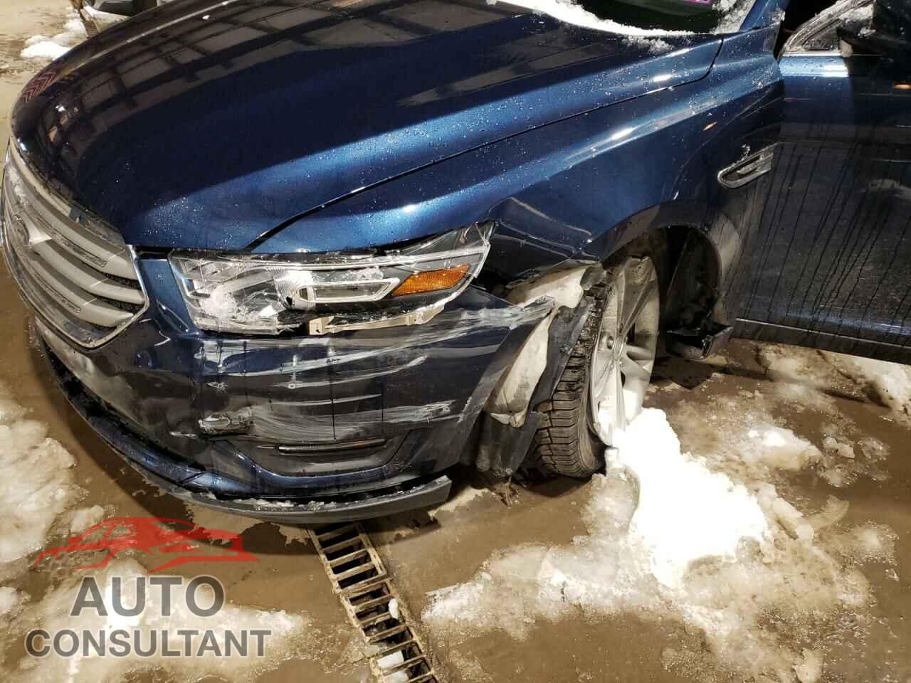 FORD TAURUS 2017 - 1FAHP2H82HG112487