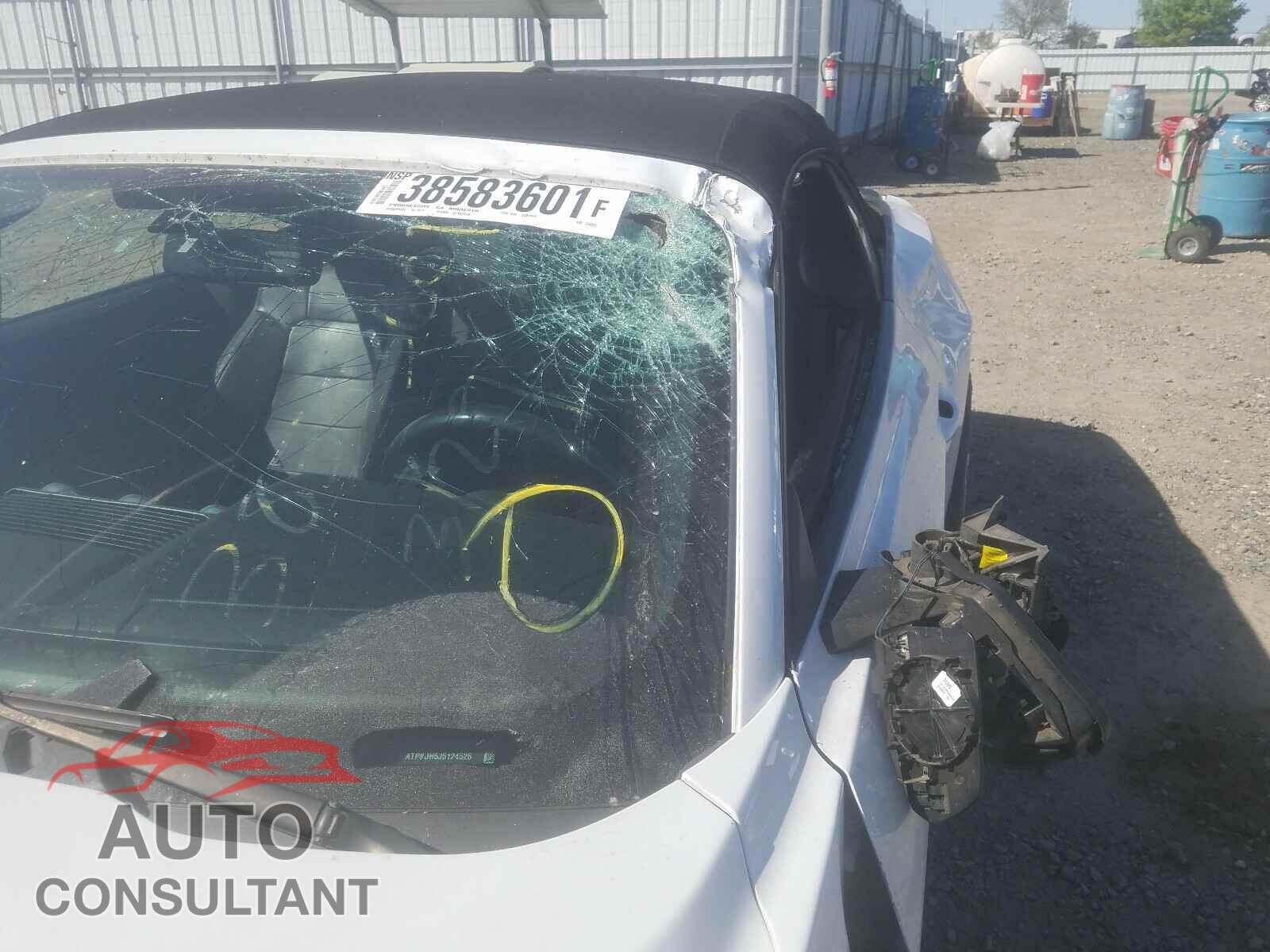FORD MUSTANG 2018 - 1FATP8UH5J5124525