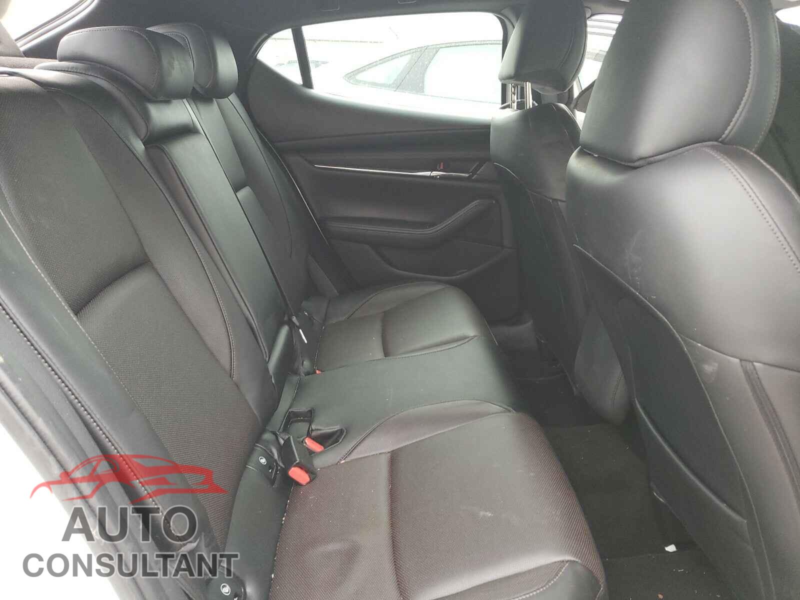 MAZDA 3 2019 - JM1BPANM4K1115607