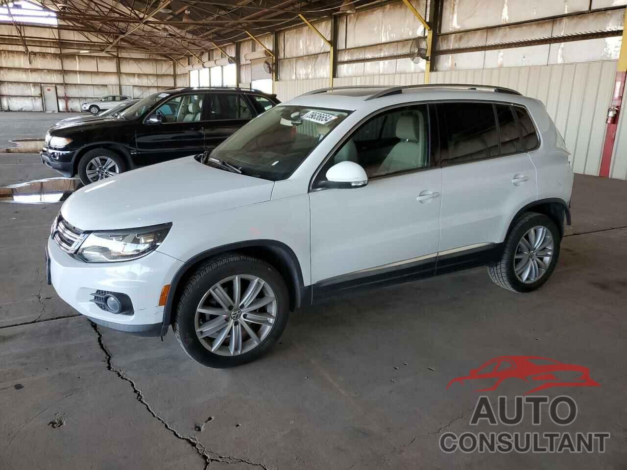 VOLKSWAGEN TIGUAN 2016 - WVGAV7AX7GW524386