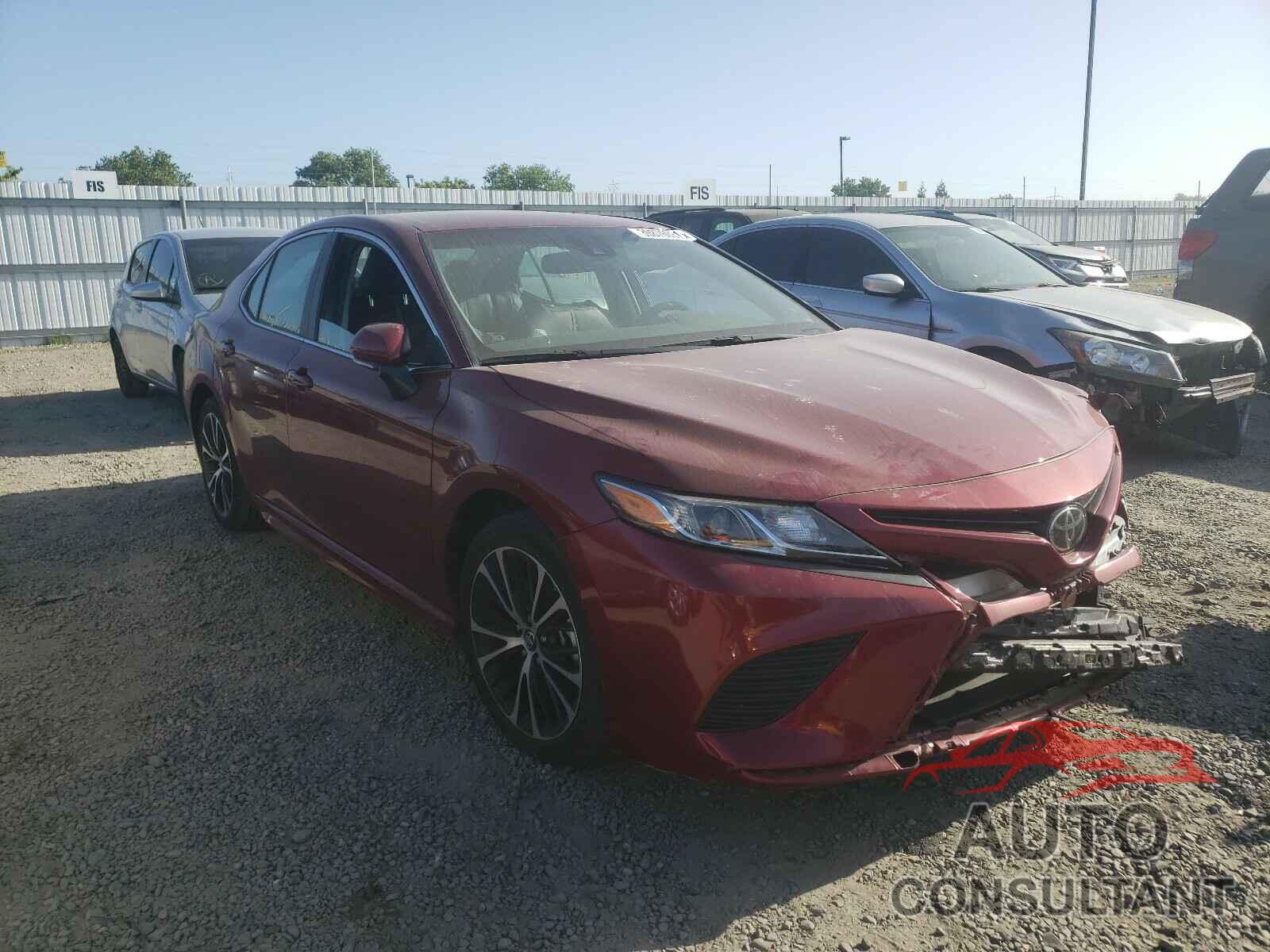 TOYOTA CAMRY 2018 - 4T1B11HK6JU669333