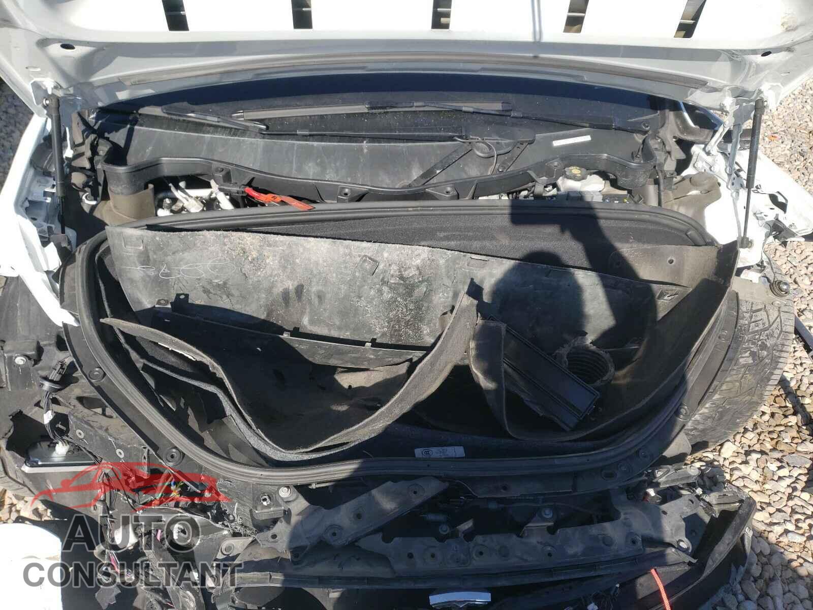 TESLA MODEL X 2018 - 5YJXCAE43JF090044
