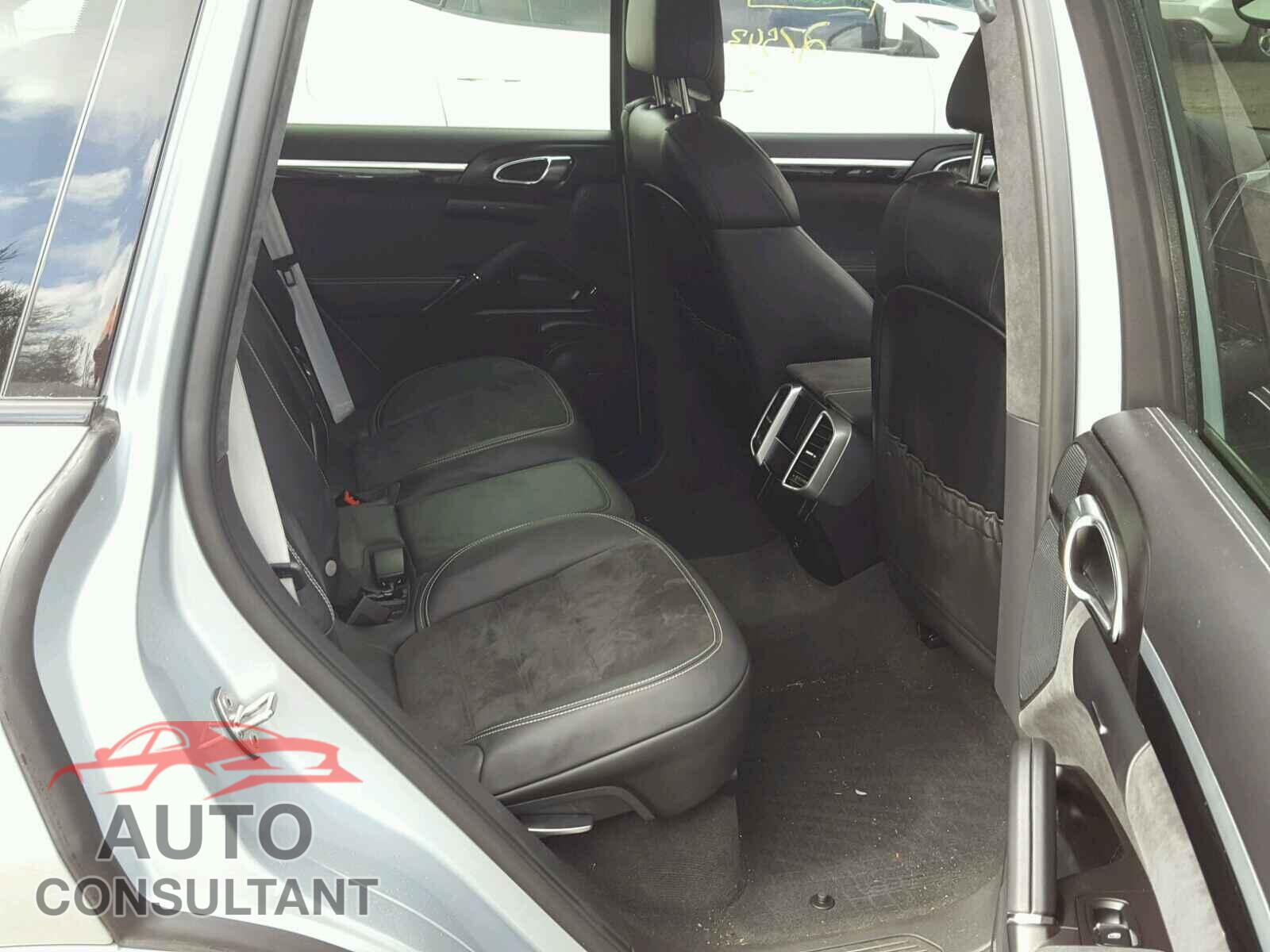 PORSCHE CAYENNE 2016 - WP1AD2A24GLA79040
