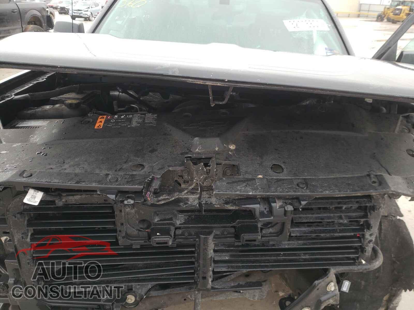 CHEVROLET SILVERADO 2018 - WP1AA2A25GLA03965