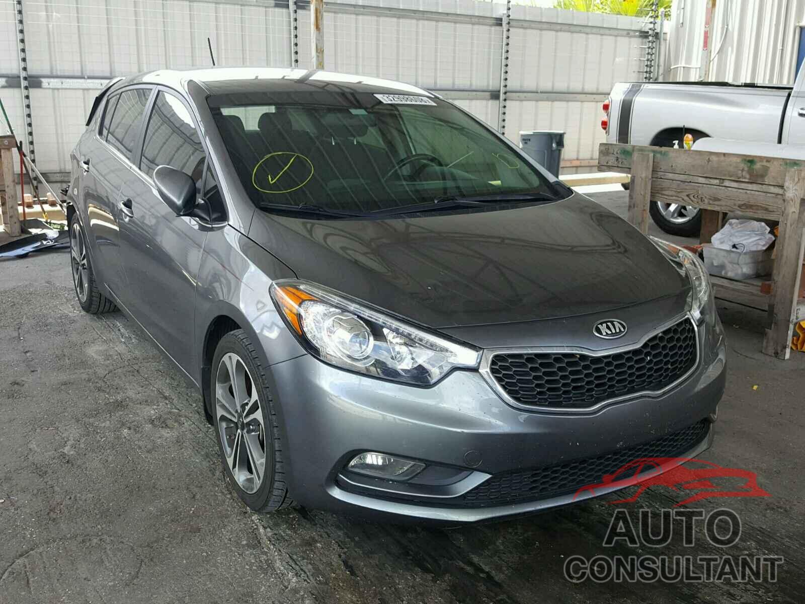 KIA FORTE 2016 - KNAFX5A80G5529126