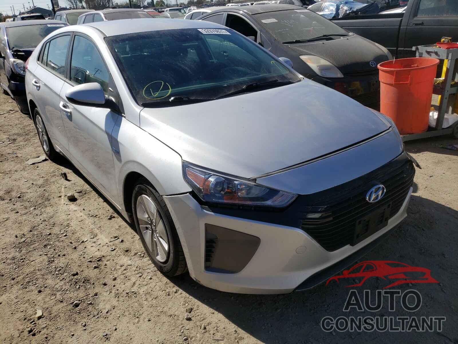 HYUNDAI IONIQ 2018 - KMHC65LC8JU101923