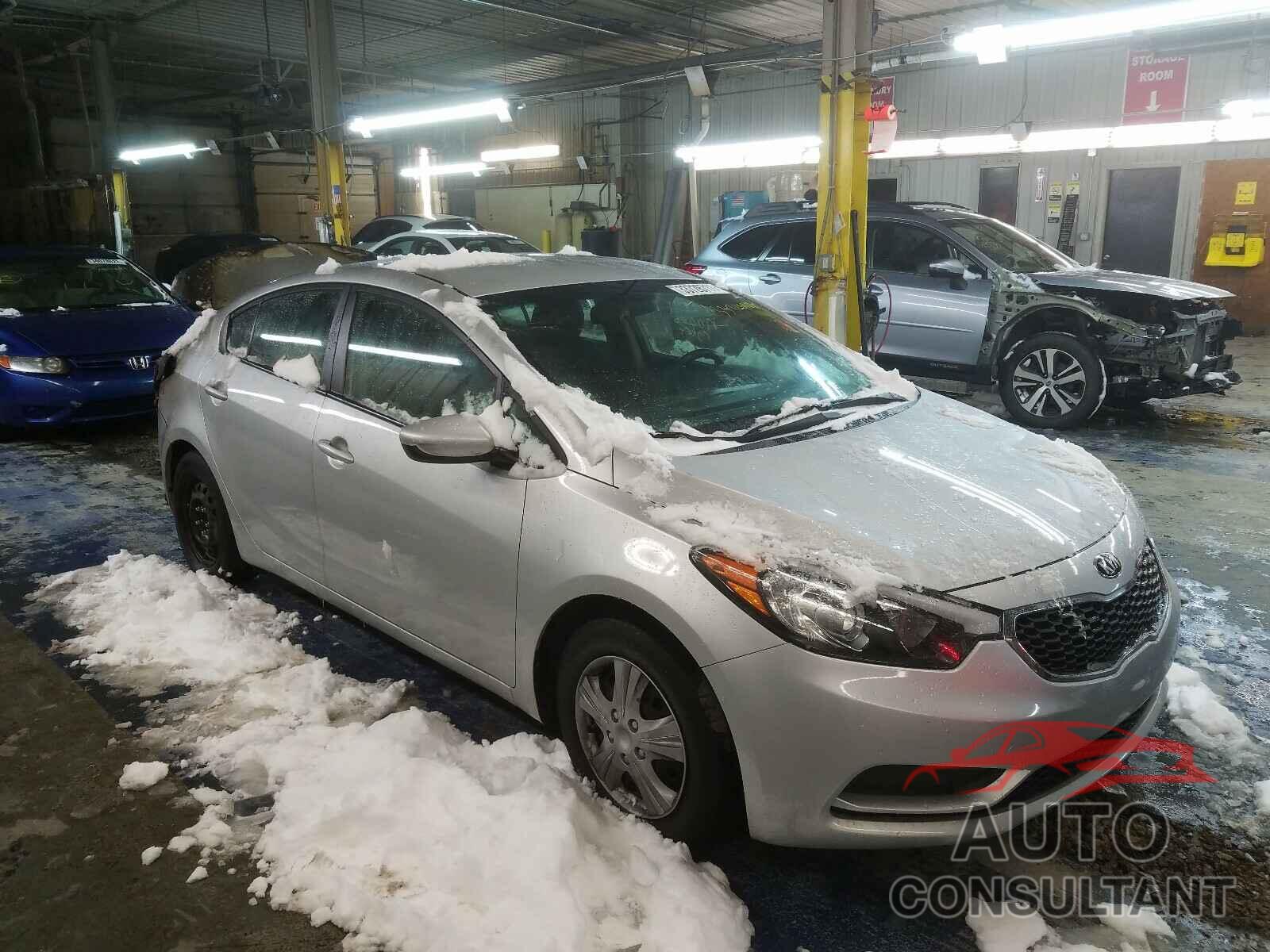 KIA FORTE 2016 - KNAFK4A6XG5596436