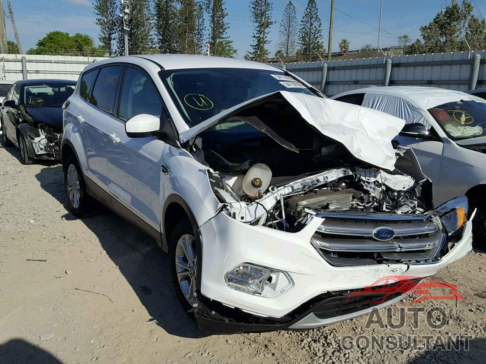 FORD ESCAPE 2017 - 1FMCU0GD7HUE86039