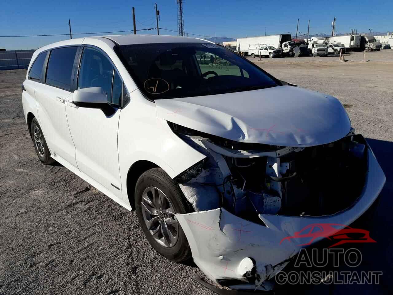 TOYOTA SIENNA 2021 - 5TDKRKEC4MS015195