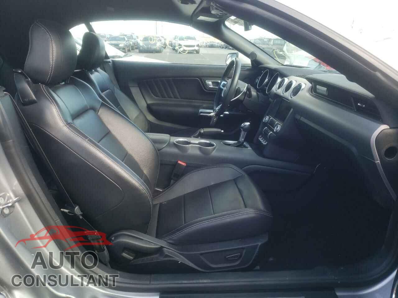 FORD MUSTANG 2021 - 1FATP8UH0M5121696