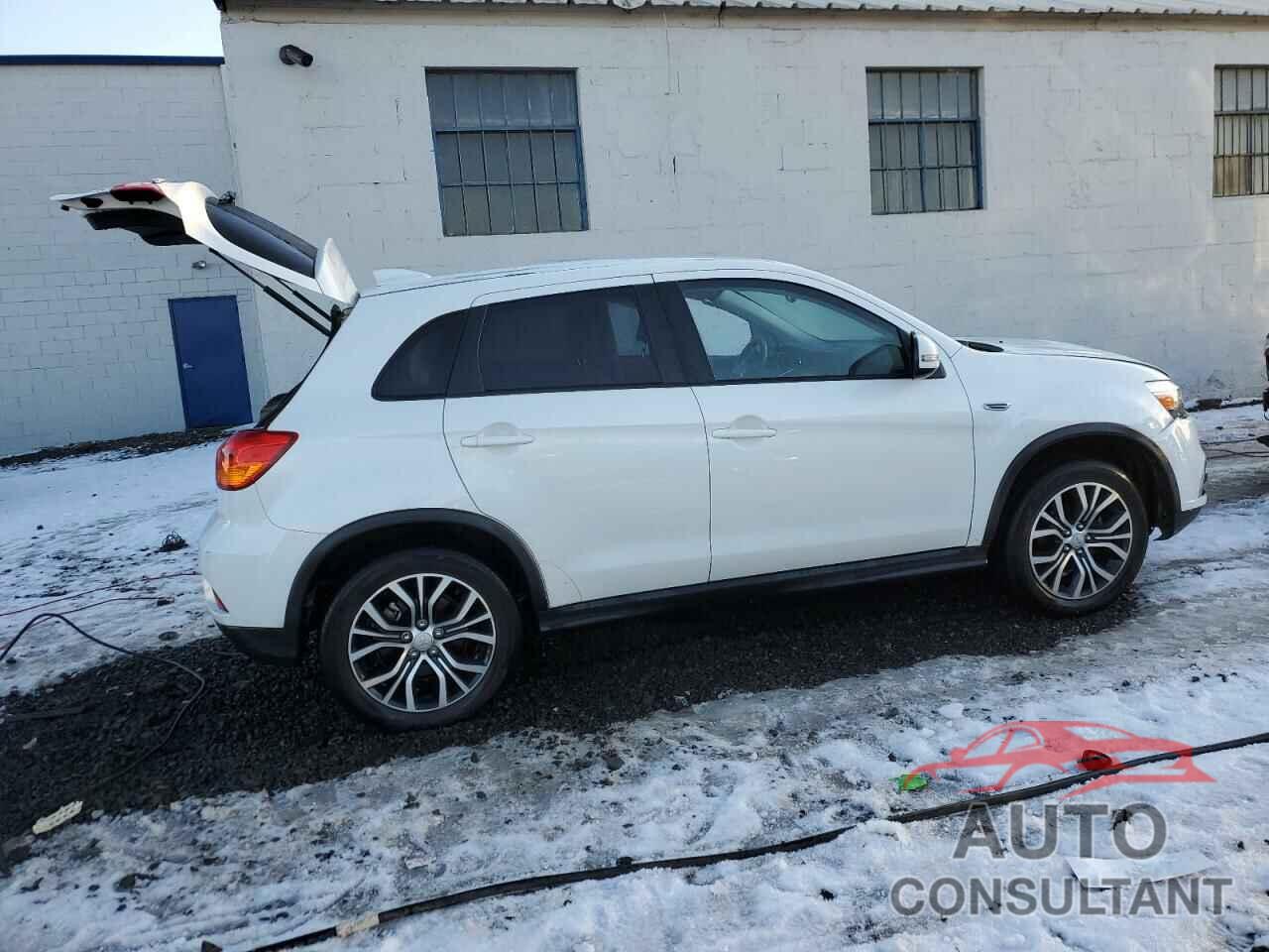 MITSUBISHI OUTLANDER 2019 - JA4AP3AU8KU001356