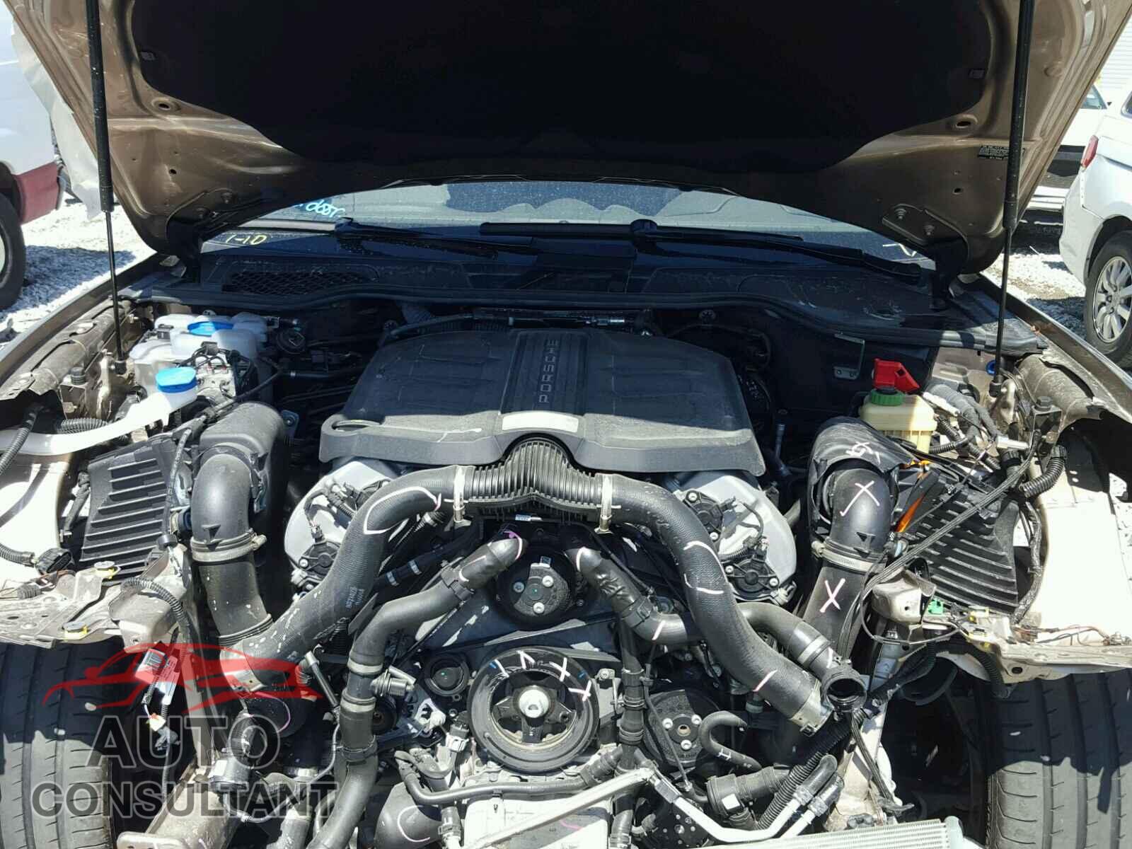 PORSCHE CAYENNE 2017 - WP1AB2A24HLA51049