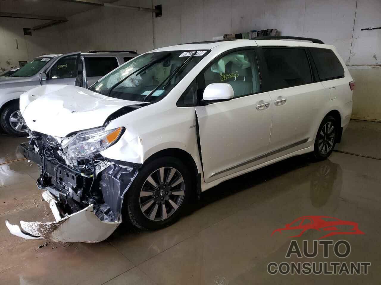 TOYOTA SIENNA 2018 - 5TDDZ3DC3JS202777