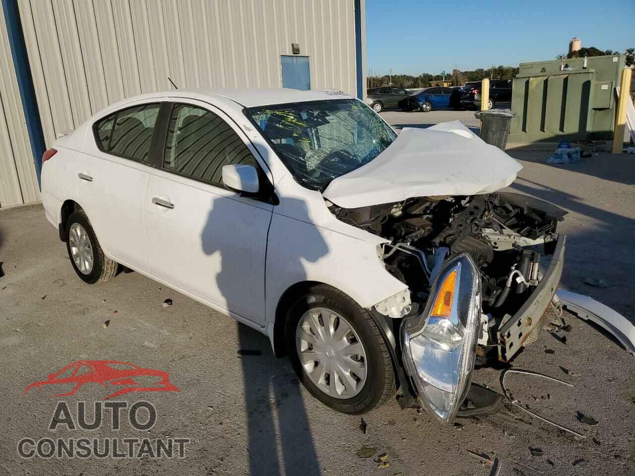 NISSAN VERSA 2018 - 3N1CN7AP4JL867587