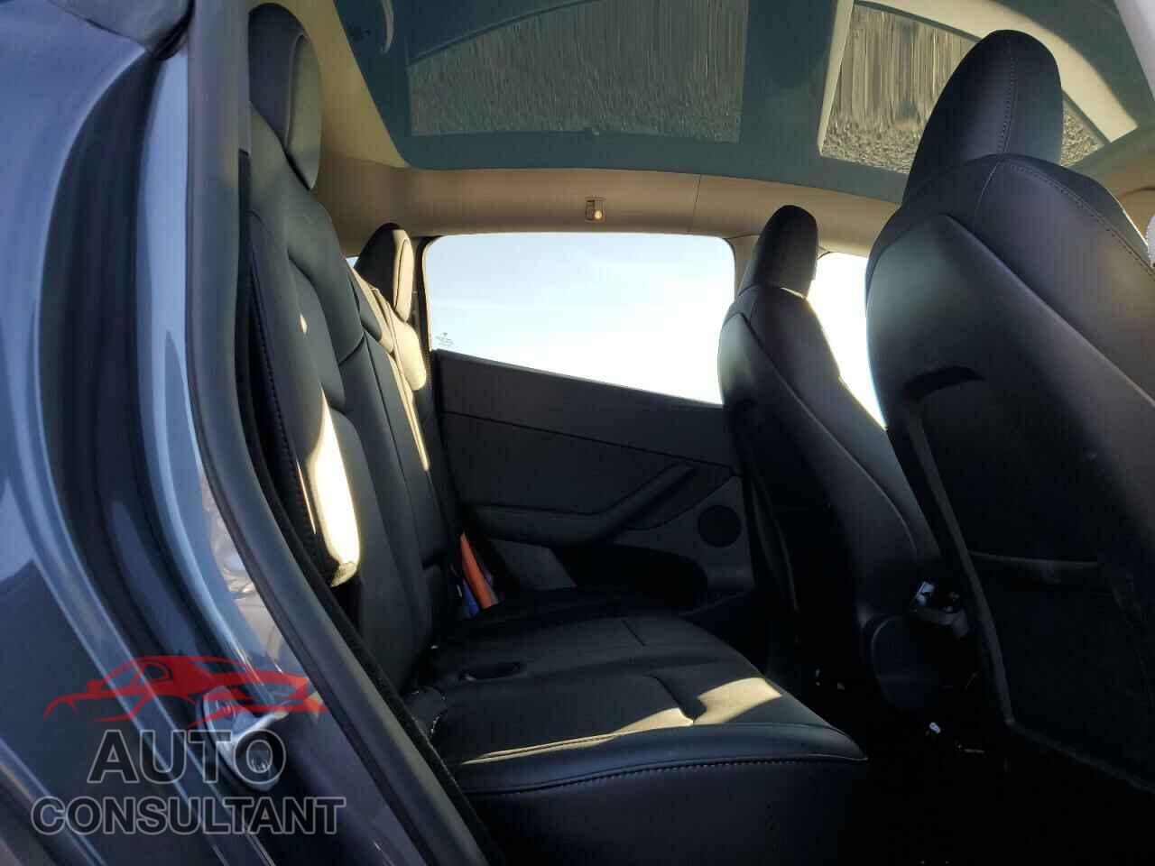 TESLA MODEL Y 2023 - 7SAYGDEEXPF840330