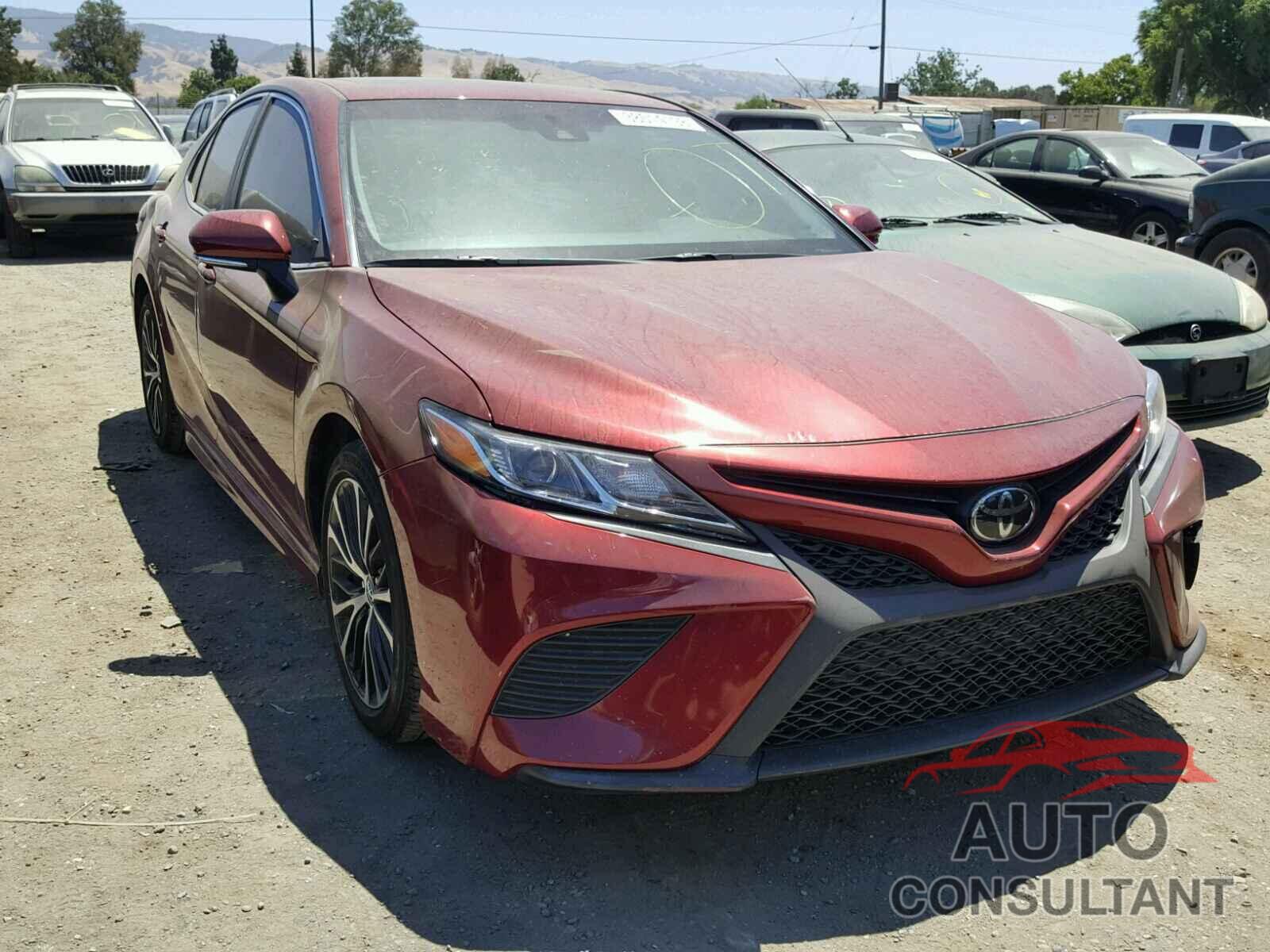 TOYOTA CAMRY 2018 - 4T1B11HK6JU504396