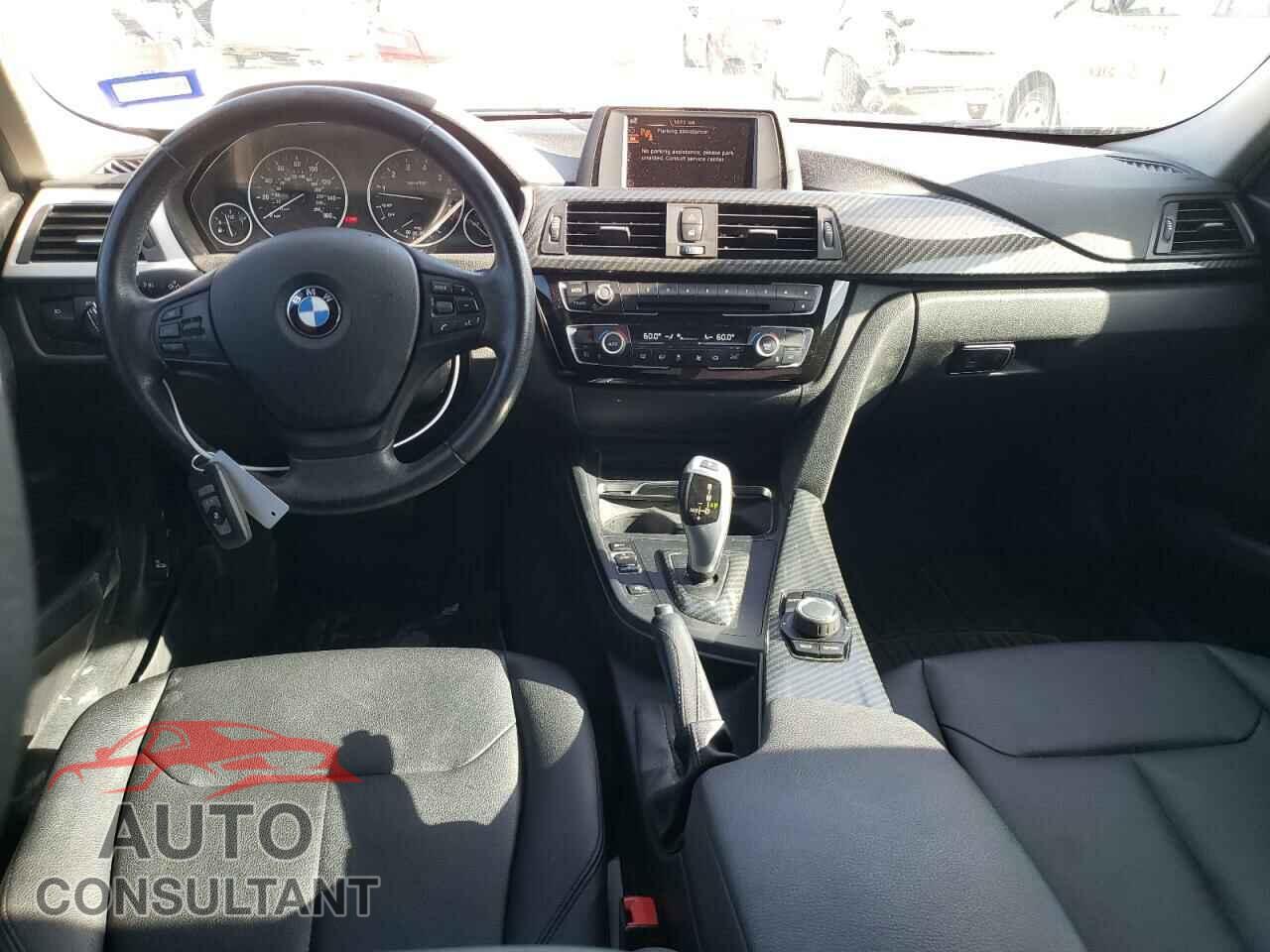 BMW 3 SERIES 2017 - WBA8A9C54HK620276