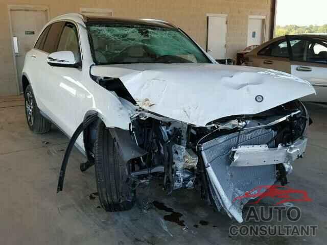 MERCEDES-BENZ GLC300 2017 - WDC0G4JB0HF130169