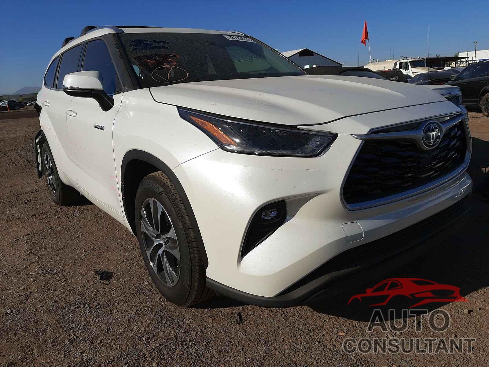 TOYOTA HIGHLANDER 2021 - 5TDGARAH0MS503423