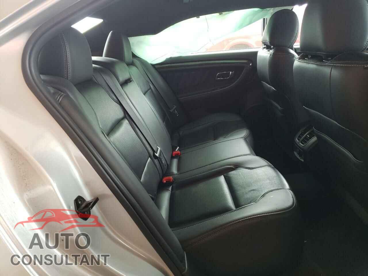 FORD TAURUS 2019 - 1FAHP2F81KG107548