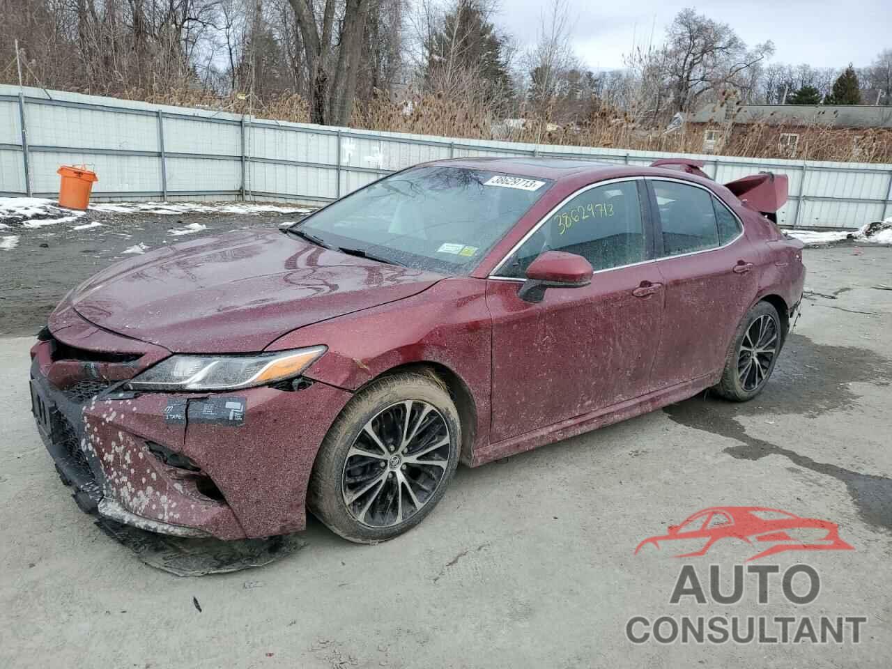 TOYOTA CAMRY 2018 - 4T1B11HK0JU544229