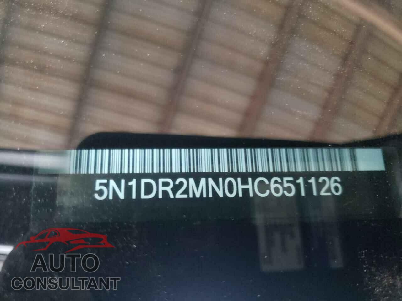 NISSAN PATHFINDER 2017 - 5N1DR2MN0HC651126