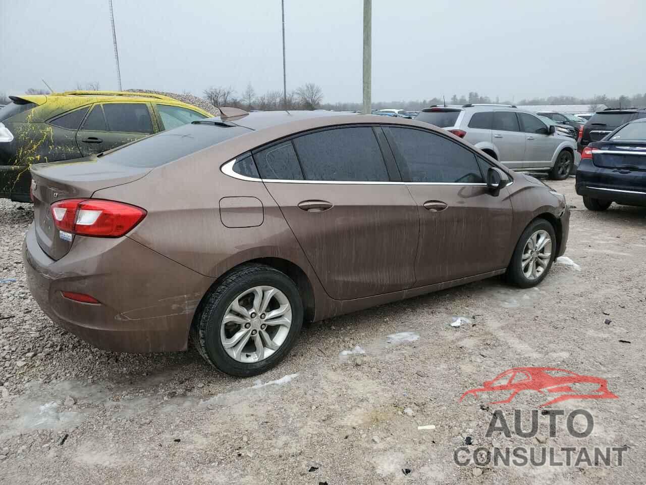 CHEVROLET CRUZE 2019 - 1G1BE5SM3K7134656