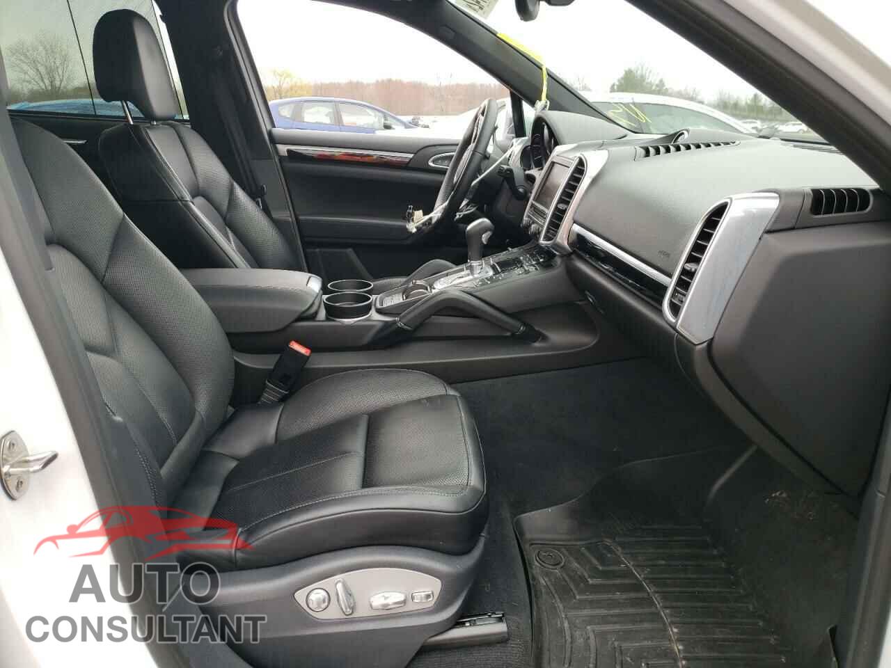 PORSCHE CAYENNE 2016 - WP1AF2A26GKA43477