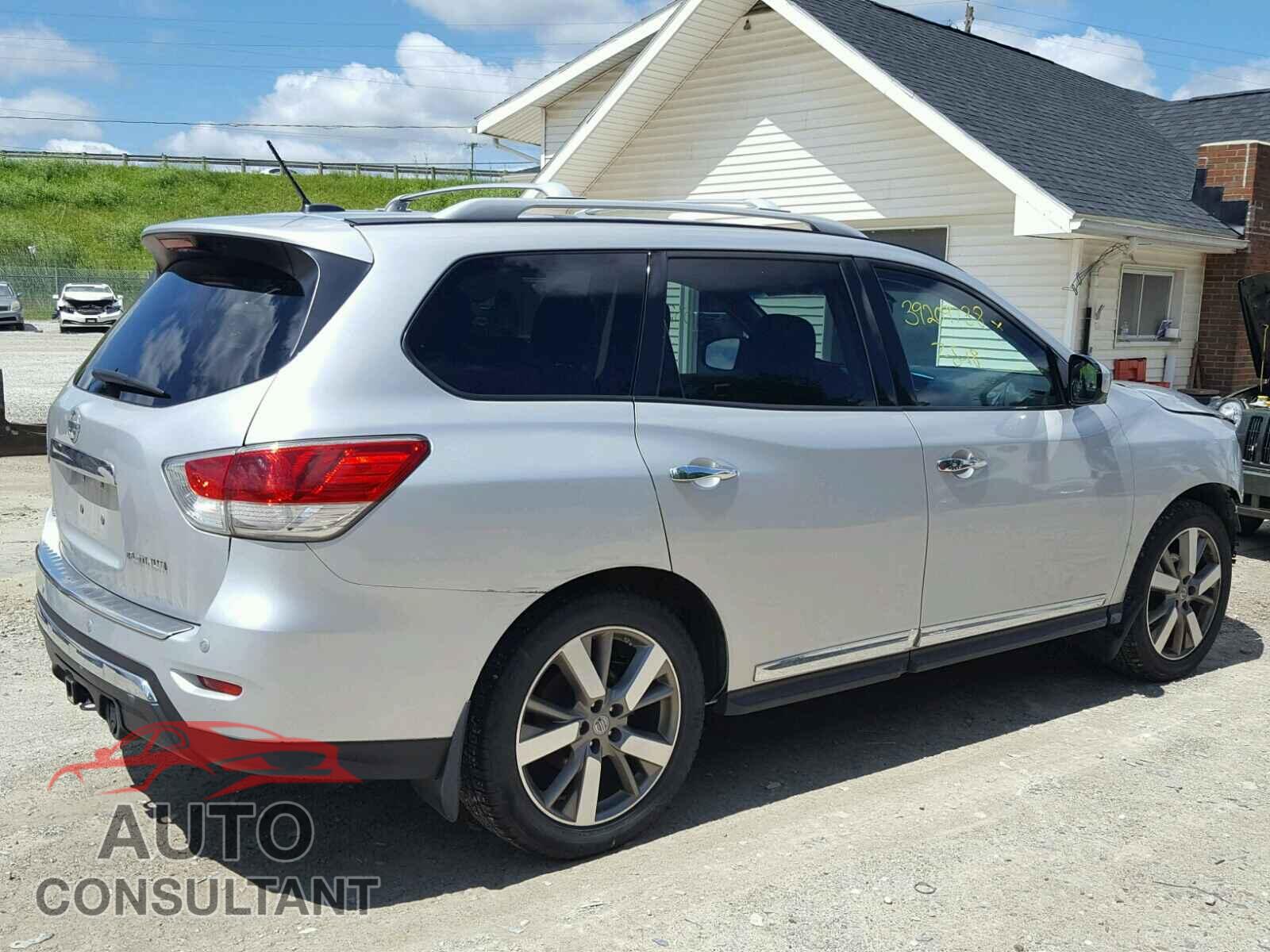 NISSAN PATHFINDER 2015 - 5N1AR2MM5FC617514